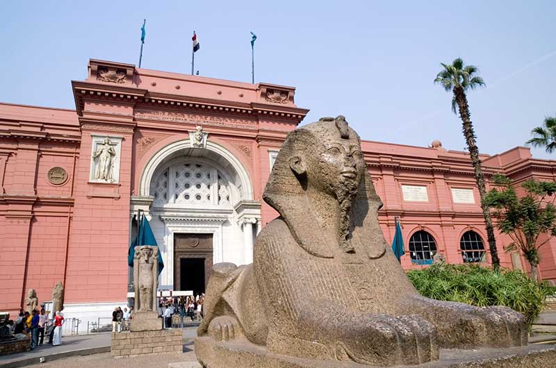 Day Tour to Giza Pyramids and the Egyptian Museum Tour